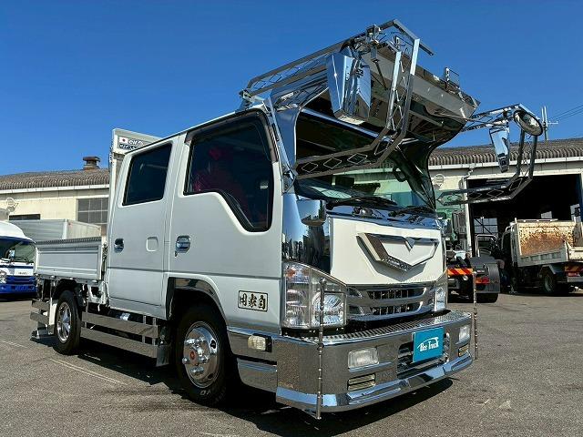 エルフトラック 　保証対象車　Ｈ３０年式　いすゞ　ダブルキャブ　Ｗキャブ　４ナンバー　乗車定員　６人乗り　２トン積載　５トン限定　準中型免許　デコトラ　５速　ＭＴ　マニュアル　１５０馬力　２ｔ　５ｔ　小型　平ボディ（5枚目）