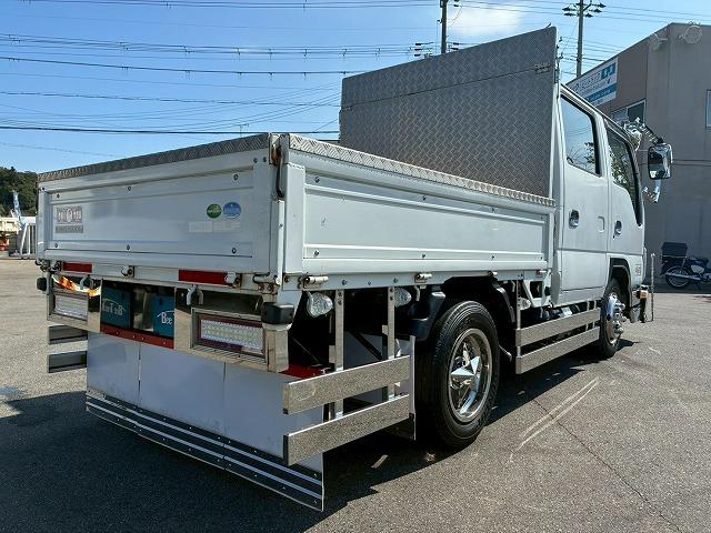 エルフトラック 　保証対象車　Ｈ３０年式　いすゞ　ダブルキャブ　Ｗキャブ　４ナンバー　乗車定員　６人乗り　２トン積載　５トン限定　準中型免許　デコトラ　５速　ＭＴ　マニュアル　１５０馬力　２ｔ　５ｔ　小型　平ボディ（9枚目）