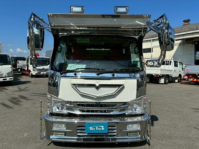エルフトラック 　保証対象車　Ｈ３０年式　いすゞ　ダブルキャブ　Ｗキャブ　４ナンバー　乗車定員　６人乗り　２トン積載　５トン限定　準中型免許　デコトラ　５速　ＭＴ　マニュアル　１５０馬力　２ｔ　５ｔ　小型　平ボディ（10枚目）