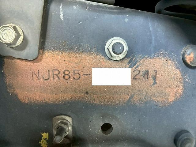 エルフトラック 　保証対象車　Ｈ３０年式　いすゞ　ダブルキャブ　Ｗキャブ　４ナンバー　乗車定員　６人乗り　２トン積載　５トン限定　準中型免許　デコトラ　５速　ＭＴ　マニュアル　１５０馬力　２ｔ　５ｔ　小型　平ボディ（74枚目）