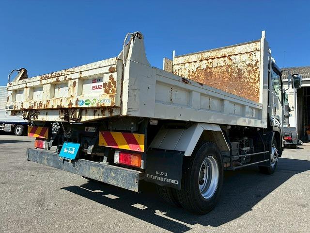 フォワード 　保証対象車　車検整備付　令和８年１月迄　Ｒ４年式　ダンプ　ワンオーナー　極東開発工業　１９０馬力　６速　ＭＴ　マニュアル　４ｔ　８ｔ　中型　土砂ダンプ（20枚目）