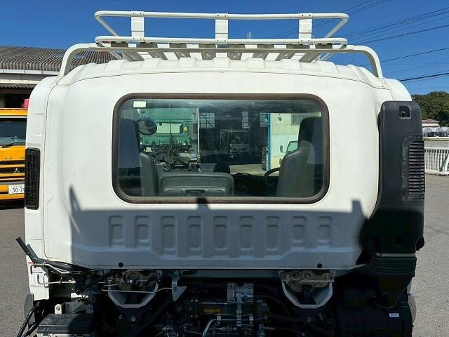 フォワード 　保証対象車　車検整備付　令和８年１月迄　Ｒ４年式　ダンプ　ワンオーナー　極東開発工業　１９０馬力　６速　ＭＴ　マニュアル　４ｔ　８ｔ　中型　土砂ダンプ（27枚目）