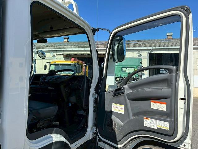 フォワード 　保証対象車　車検整備付　令和８年１月迄　Ｒ４年式　ダンプ　ワンオーナー　極東開発工業　１９０馬力　６速　ＭＴ　マニュアル　４ｔ　８ｔ　中型　土砂ダンプ（56枚目）