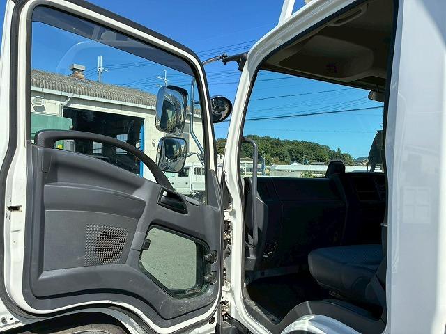 フォワード 　保証対象車　車検整備付　令和８年１月迄　Ｒ４年式　ダンプ　ワンオーナー　極東開発工業　１９０馬力　６速　ＭＴ　マニュアル　４ｔ　８ｔ　中型　土砂ダンプ（57枚目）