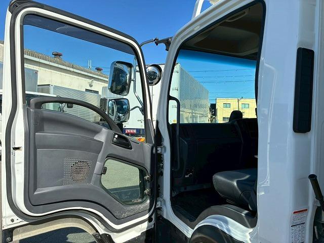 フォワード 　保証対象車　車検整備付　令和７年１２月迄　Ｒ３年式　ダンプ　ワンオーナー　極東開発工業　１９０馬力　６速　ＭＴ　マニュアル　４ｔ　８ｔ　中型　土砂ダンプ（55枚目）