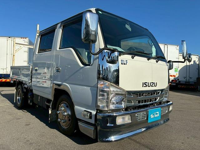 エルフトラック 　保証対象車　Ｒ２年式　いすゞ　ダブルキャブ　Ｗキャブ　４ナンバー　乗車定員：６人　２トン積載　５トン限定・準中型免許　メッキパーツ　５速　ＭＴ　マニュアル　２ｔ　５ｔ　小型　平ボディ　キャブオーバー（5枚目）