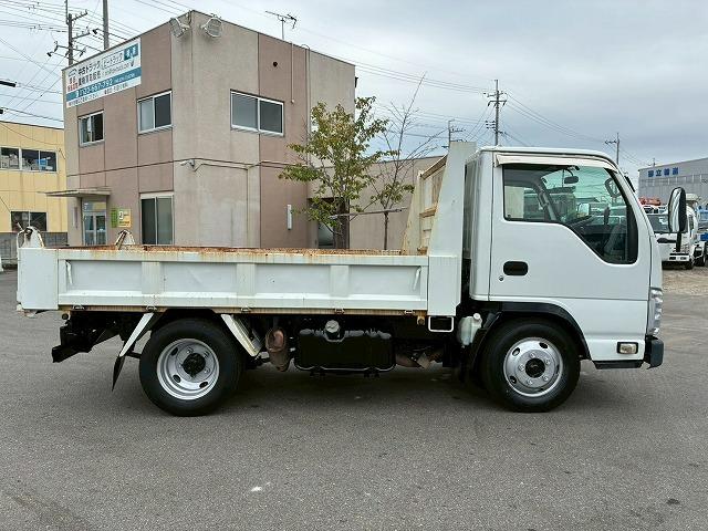 エルフトラック 　Ｈ２２年式　いすゞ　ダンプ　４ナンバー　新明和工業　フルフラットロー　全低床　１５０馬力　６速　ＭＴ　マニュアル　３トン積載　３ｔ　６ｔ　小型　土砂ダンプ　強化ダンプ（14枚目）