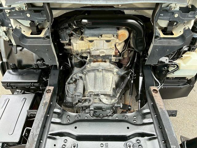 エルフトラック 　Ｈ２２年式　いすゞ　ダンプ　４ナンバー　新明和工業　フルフラットロー　全低床　１５０馬力　６速　ＭＴ　マニュアル　３トン積載　３ｔ　６ｔ　小型　土砂ダンプ　強化ダンプ（32枚目）