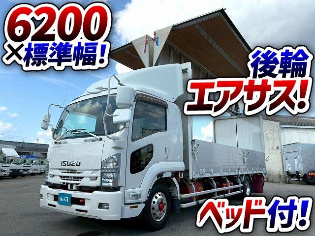 フォワード 　保証対象車　Ｈ３０年式　いすゞ　アルミウイング　フルキャブ　ベッド付き　後輪エアサス　６２００　標準幅　日本フルハーフ　ラッシング　２１０馬力　６速　ＭＴ　マニュアル　４ｔ　８ｔ　中型　バン　箱車（2枚目）