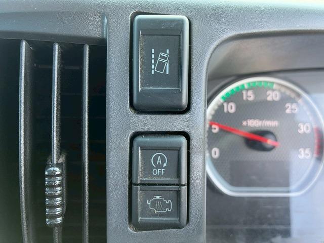 フォワード 　保証対象車　Ｈ３０年式　いすゞ　アルミウイング　フルキャブ　ベッド付き　後輪エアサス　６２００　標準幅　日本フルハーフ　ラッシング　２１０馬力　６速　ＭＴ　マニュアル　４ｔ　８ｔ　中型　バン　箱車（45枚目）