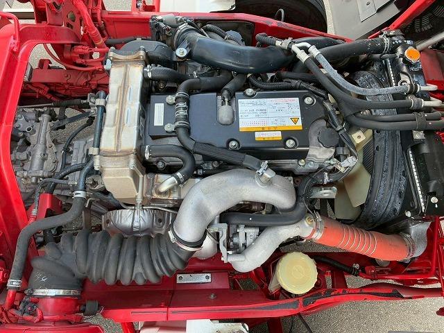 フォワード 　保証対象車　Ｈ３０年式　いすゞ　アルミウイング　フルキャブ　ベッド付き　後輪エアサス　６２００　標準幅　日本フルハーフ　ラッシング　２１０馬力　６速　ＭＴ　マニュアル　４ｔ　８ｔ　中型　バン　箱車（60枚目）