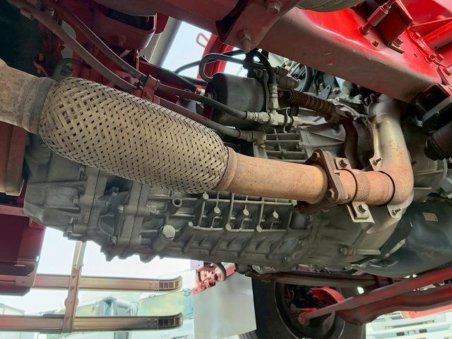 フォワード 　保証対象車　Ｈ３０年式　いすゞ　アルミウイング　フルキャブ　ベッド付き　後輪エアサス　６２００　標準幅　日本フルハーフ　ラッシング　２１０馬力　６速　ＭＴ　マニュアル　４ｔ　８ｔ　中型　バン　箱車（71枚目）