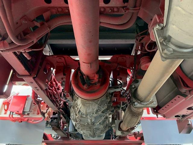 フォワード 　保証対象車　Ｈ３０年式　いすゞ　アルミウイング　フルキャブ　ベッド付き　後輪エアサス　６２００　標準幅　日本フルハーフ　ラッシング　２１０馬力　６速　ＭＴ　マニュアル　４ｔ　８ｔ　中型　バン　箱車（73枚目）