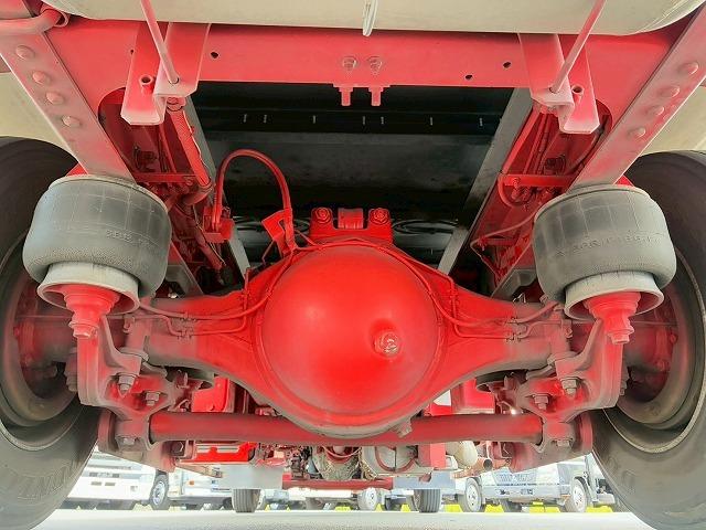 フォワード 　保証対象車　Ｈ３０年式　いすゞ　アルミウイング　フルキャブ　ベッド付き　後輪エアサス　６２００　標準幅　日本フルハーフ　ラッシング　２１０馬力　６速　ＭＴ　マニュアル　４ｔ　８ｔ　中型　バン　箱車（75枚目）