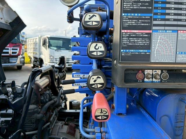 フォワード 　車検整備付　令和８年１０月迄　Ｈ２０年式　４段クレーン　ＴＡＤＡＮＯ　タダノ　ＺＥ３０４ＨＲＵ　ラジコン　フックイン　２．９３ｔ　６速　ＭＴ　マニュアル　４ｔ　８ｔ　中型　カーゴクレーン　ユニック車（31枚目）