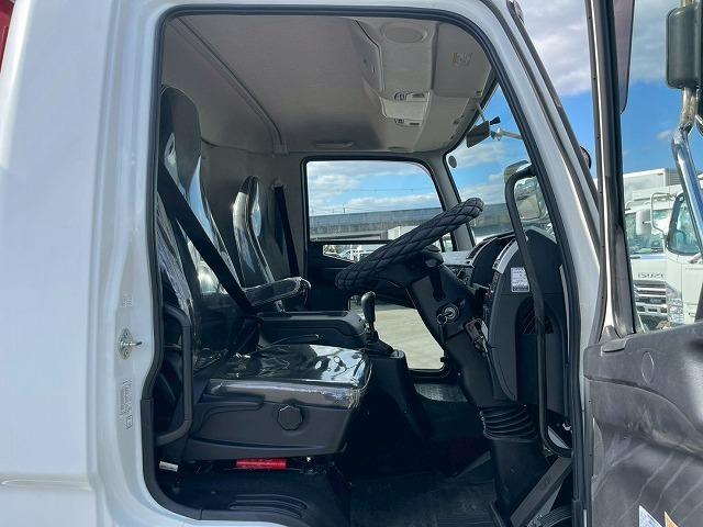 ファイター  保証対象車両 車検整備付 令和8年9月迄 H30年式 三菱ふそう 4段クレーン 古河ユニック UNIC ラジコン フックイン 2.93t 角足アウトリガー リアアウトリガー ジャッキ 6速 MT(42枚目)