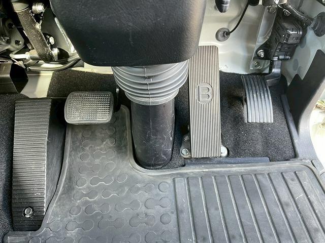 ファイター  保証対象車両 車検整備付 令和8年9月迄 H30年式 三菱ふそう 4段クレーン 古河ユニック UNIC ラジコン フックイン 2.93t 角足アウトリガー リアアウトリガー ジャッキ 6速 MT(47枚目)