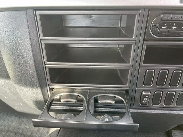 ファイター  保証対象車両 車検整備付 令和8年9月迄 H30年式 三菱ふそう 4段クレーン 古河ユニック UNIC ラジコン フックイン 2.93t 角足アウトリガー リアアウトリガー ジャッキ 6速 MT(51枚目)