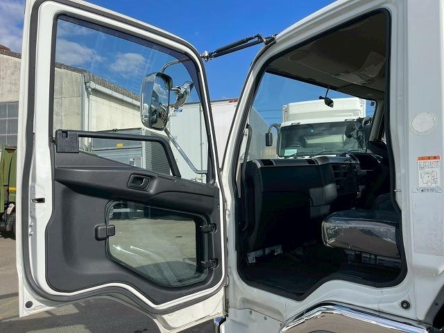 ファイター  保証対象車両 車検整備付 令和8年9月迄 H30年式 三菱ふそう 4段クレーン 古河ユニック UNIC ラジコン フックイン 2.93t 角足アウトリガー リアアウトリガー ジャッキ 6速 MT(55枚目)