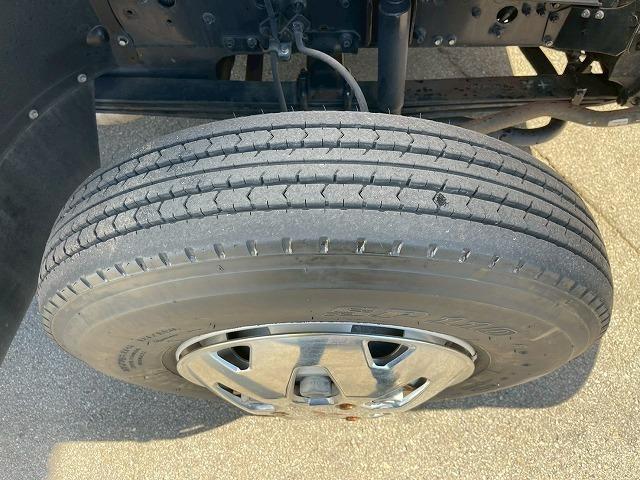 ファイター  保証対象車両 車検整備付 令和8年9月迄 H30年式 三菱ふそう 4段クレーン 古河ユニック UNIC ラジコン フックイン 2.93t 角足アウトリガー リアアウトリガー ジャッキ 6速 MT(60枚目)