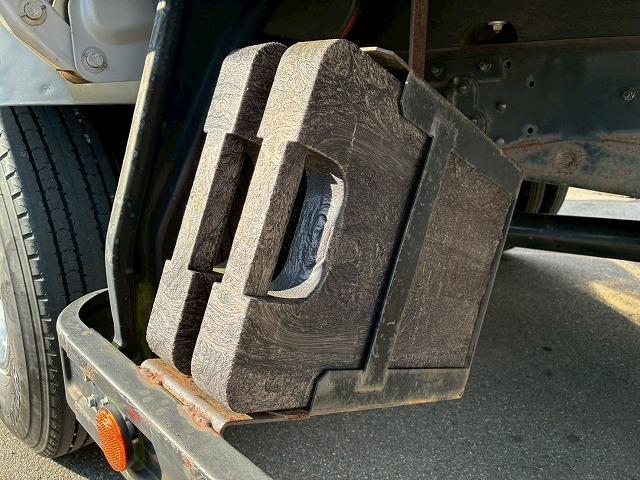 ファイター  保証対象車両 車検整備付 令和8年9月迄 H30年式 三菱ふそう 4段クレーン 古河ユニック UNIC ラジコン フックイン 2.93t 角足アウトリガー リアアウトリガー ジャッキ 6速 MT(63枚目)