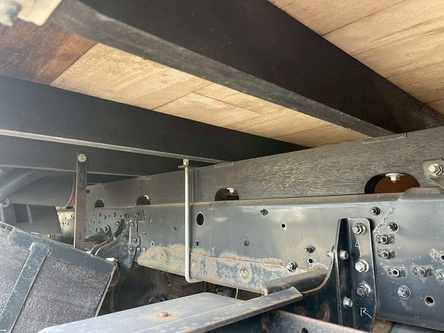 ファイター  保証対象車両 車検整備付 令和8年9月迄 H30年式 三菱ふそう 4段クレーン 古河ユニック UNIC ラジコン フックイン 2.93t 角足アウトリガー リアアウトリガー ジャッキ 6速 MT(70枚目)