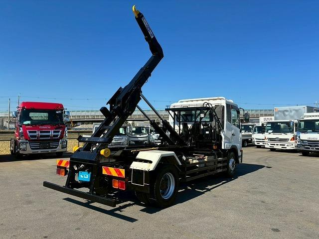 コンドル 車検整備付 令和8年7月 H24年式 UDトラックス 増トン脱着装置付コンテナ専用車 アームロール 新明和工業 ツインホイスト リアジャッキ付き フルキャブ ベッド付き 6速 MT マニュアル 7t(8枚目)