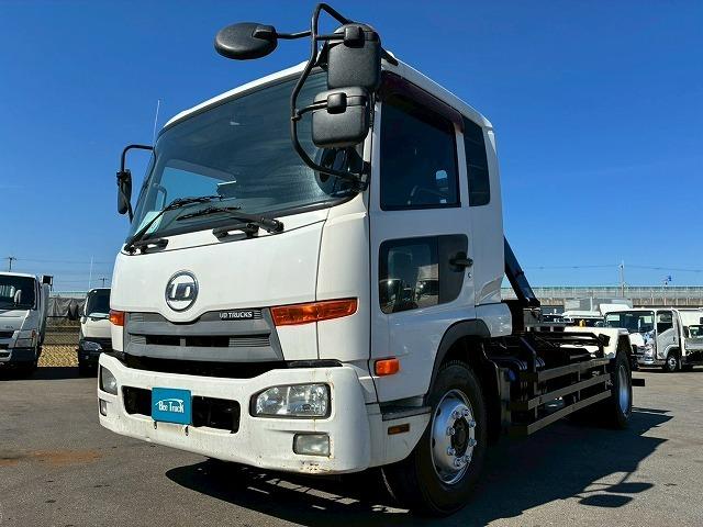 コンドル 車検整備付 令和8年7月 H24年式 UDトラックス 増トン脱着装置付コンテナ専用車 アームロール 新明和工業 ツインホイスト リアジャッキ付き フルキャブ ベッド付き 6速 MT マニュアル 7t(9枚目)