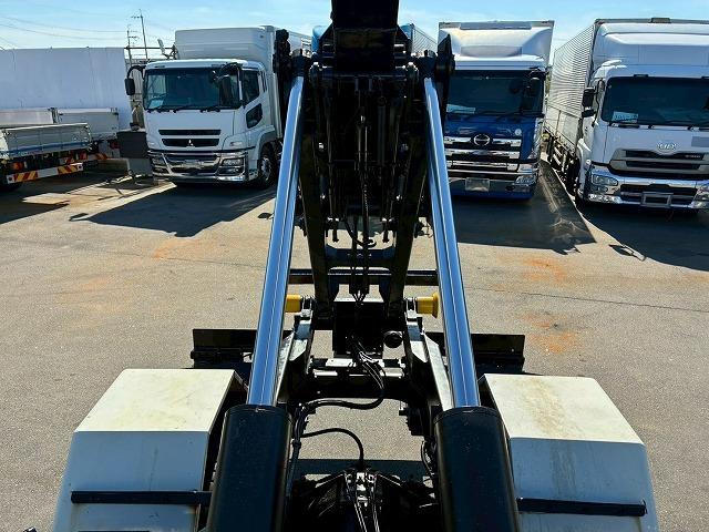 コンドル 車検整備付 令和8年7月 H24年式 UDトラックス 増トン脱着装置付コンテナ専用車 アームロール 新明和工業 ツインホイスト リアジャッキ付き フルキャブ ベッド付き 6速 MT マニュアル 7t(38枚目)