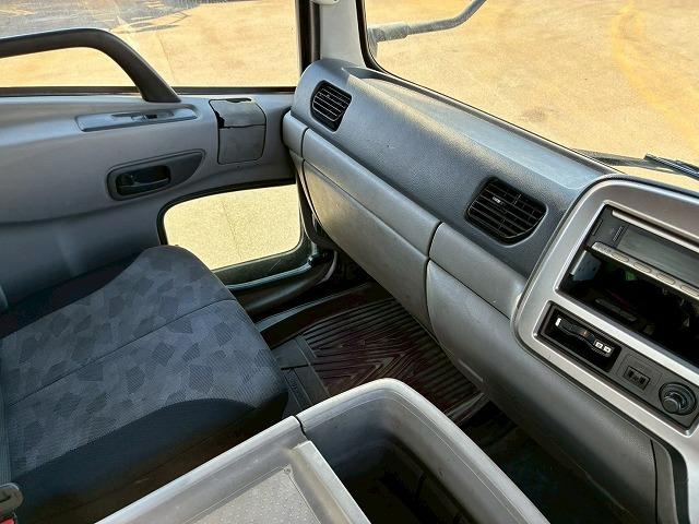 コンドル 車検整備付 令和8年7月 H24年式 UDトラックス 増トン脱着装置付コンテナ専用車 アームロール 新明和工業 ツインホイスト リアジャッキ付き フルキャブ ベッド付き 6速 MT マニュアル 7t(52枚目)