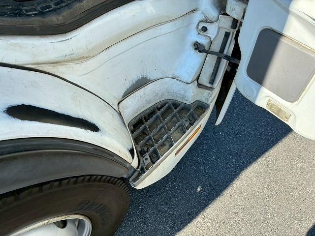 コンドル 車検整備付 令和8年7月 H24年式 UDトラックス 増トン脱着装置付コンテナ専用車 アームロール 新明和工業 ツインホイスト リアジャッキ付き フルキャブ ベッド付き 6速 MT マニュアル 7t(58枚目)