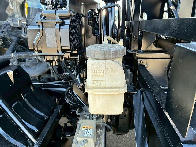 コンドル 車検整備付 令和8年7月 H24年式 UDトラックス 増トン脱着装置付コンテナ専用車 アームロール 新明和工業 ツインホイスト リアジャッキ付き フルキャブ ベッド付き 6速 MT マニュアル 7t(65枚目)