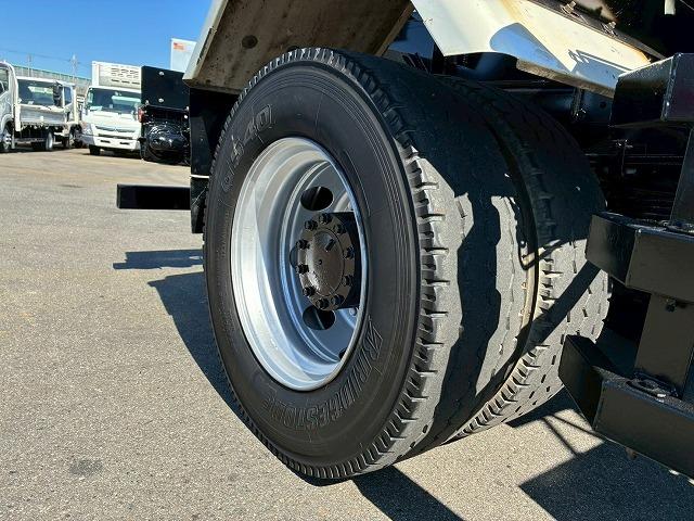 コンドル 車検整備付 令和8年7月 H24年式 UDトラックス 増トン脱着装置付コンテナ専用車 アームロール 新明和工業 ツインホイスト リアジャッキ付き フルキャブ ベッド付き 6速 MT マニュアル 7t(72枚目)