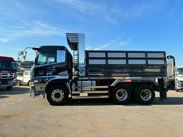 クオン ナンバー付き H25年式 UDトラックス ダンプ 6×4 3軸2デフ リーフサスペンション 新明和工業 510 220 額縁アオリ 410馬力 Hi/Lo MT マニュアル 鳥居 ハチマキ スリット(12枚目)