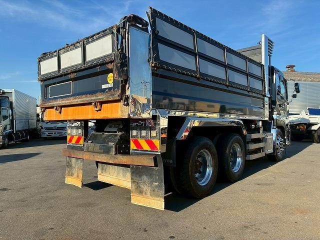 クオン ナンバー付き H25年式 UDトラックス ダンプ 6×4 3軸2デフ リーフサスペンション 新明和工業 510 220 額縁アオリ 410馬力 Hi/Lo MT マニュアル 鳥居 ハチマキ スリット(18枚目)