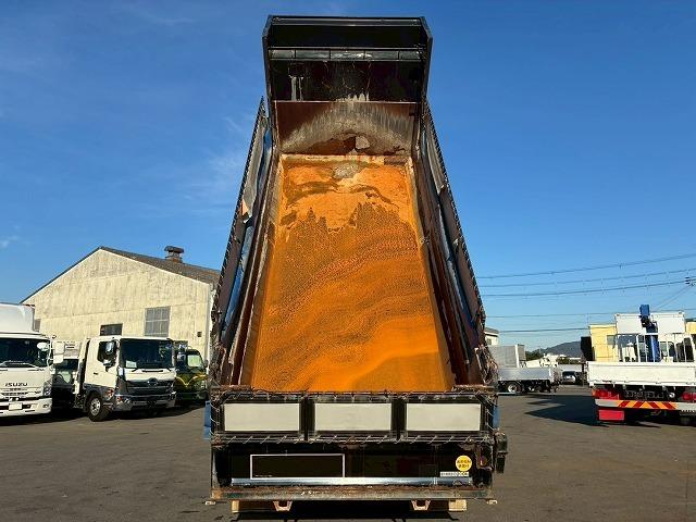 クオン ナンバー付き H25年式 UDトラックス ダンプ 6×4 3軸2デフ リーフサスペンション 新明和工業 510 220 額縁アオリ 410馬力 Hi/Lo MT マニュアル 鳥居 ハチマキ スリット(22枚目)