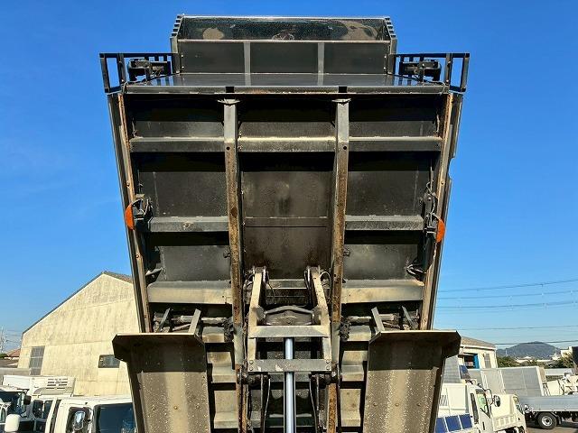 クオン ナンバー付き H25年式 UDトラックス ダンプ 6×4 3軸2デフ リーフサスペンション 新明和工業 510 220 額縁アオリ 410馬力 Hi/Lo MT マニュアル 鳥居 ハチマキ スリット(23枚目)