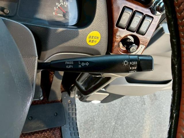 クオン ナンバー付き H25年式 UDトラックス ダンプ 6×4 3軸2デフ リーフサスペンション 新明和工業 510 220 額縁アオリ 410馬力 Hi/Lo MT マニュアル 鳥居 ハチマキ スリット(35枚目)