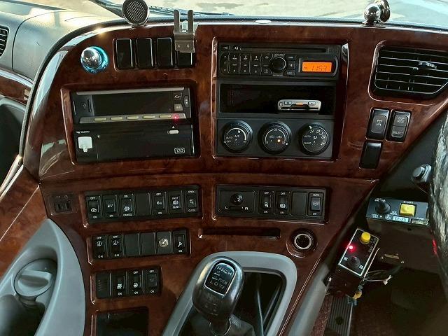 クオン ナンバー付き H25年式 UDトラックス ダンプ 6×4 3軸2デフ リーフサスペンション 新明和工業 510 220 額縁アオリ 410馬力 Hi/Lo MT マニュアル 鳥居 ハチマキ スリット(43枚目)