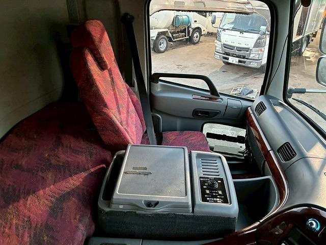 クオン ナンバー付き H25年式 UDトラックス ダンプ 6×4 3軸2デフ リーフサスペンション 新明和工業 510 220 額縁アオリ 410馬力 Hi/Lo MT マニュアル 鳥居 ハチマキ スリット(46枚目)