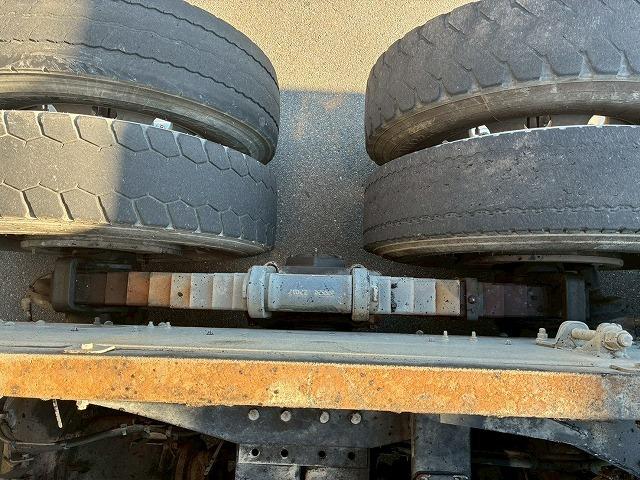 クオン ナンバー付き H25年式 UDトラックス ダンプ 6×4 3軸2デフ リーフサスペンション 新明和工業 510 220 額縁アオリ 410馬力 Hi/Lo MT マニュアル 鳥居 ハチマキ スリット(69枚目)