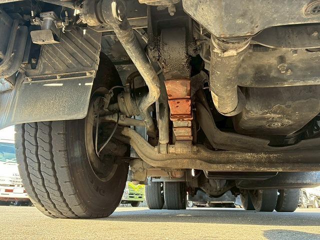 クオン ナンバー付き H25年式 UDトラックス ダンプ 6×4 3軸2デフ リーフサスペンション 新明和工業 510 220 額縁アオリ 410馬力 Hi/Lo MT マニュアル 鳥居 ハチマキ スリット(71枚目)