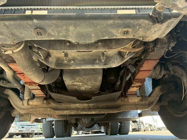 クオン ナンバー付き H25年式 UDトラックス ダンプ 6×4 3軸2デフ リーフサスペンション 新明和工業 510 220 額縁アオリ 410馬力 Hi/Lo MT マニュアル 鳥居 ハチマキ スリット(72枚目)