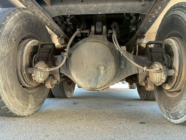 クオン ナンバー付き H25年式 UDトラックス ダンプ 6×4 3軸2デフ リーフサスペンション 新明和工業 510 220 額縁アオリ 410馬力 Hi/Lo MT マニュアル 鳥居 ハチマキ スリット(75枚目)