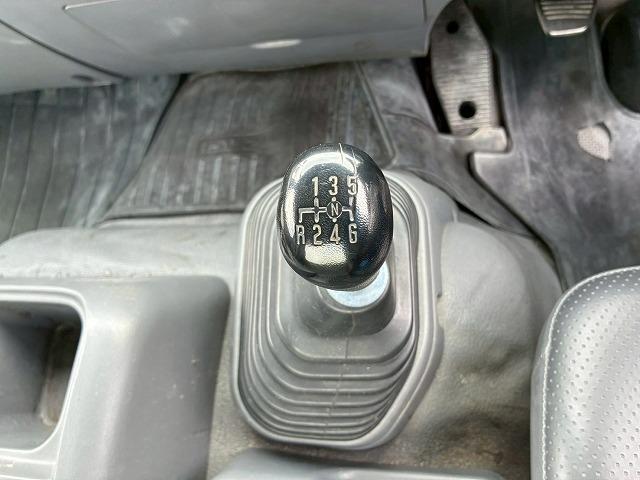 フォワード 車検整備付 令和8年7月迄 H24年式 いすゞ 増トン コンクリートミキサー車 ショートキャブ ベッドレス 新明和工業 ミックスエース 電動ホッパー 6.3立米 240馬力 6速 MT(45枚目)