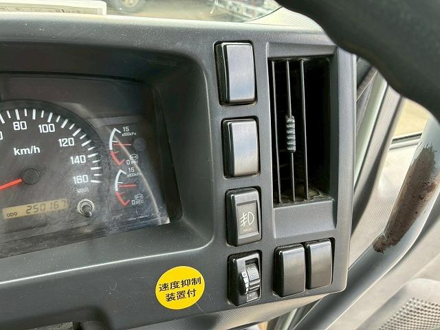 フォワード 車検整備付 令和8年7月迄 H24年式 いすゞ 増トン コンクリートミキサー車 ショートキャブ ベッドレス 新明和工業 ミックスエース 電動ホッパー 6.3立米 240馬力 6速 MT(49枚目)