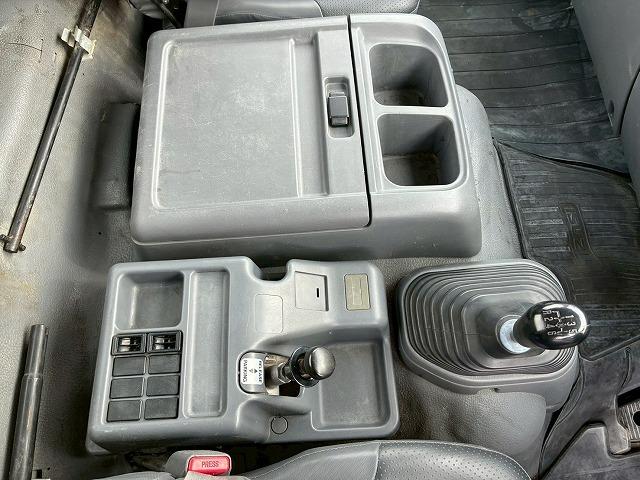 フォワード 車検整備付 令和8年7月迄 H24年式 いすゞ 増トン コンクリートミキサー車 ショートキャブ ベッドレス 新明和工業 ミックスエース 電動ホッパー 6.3立米 240馬力 6速 MT(54枚目)