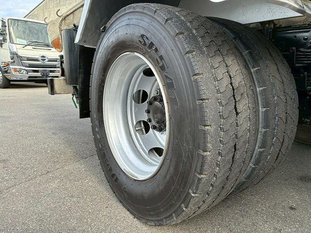 フォワード 車検整備付 令和8年7月迄 H24年式 いすゞ 増トン コンクリートミキサー車 ショートキャブ ベッドレス 新明和工業 ミックスエース 電動ホッパー 6.3立米 240馬力 6速 MT(68枚目)