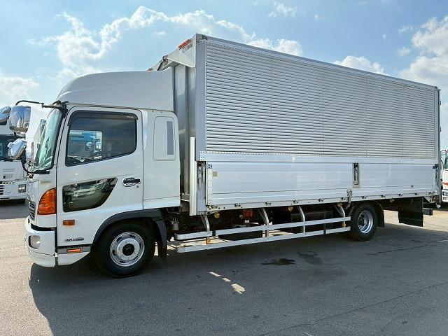 ヒノレンジャー 　Ｈ２５年式　日野　アルミウイング　ハイルーフ　後輪エアサス　フルキャブ　ベッド付き　フルワイド　背高　６３００　トランテックス　２４０馬力　６速　ＭＴ　マニュアル　４ｔ　８ｔ　中型　バン　箱車（15枚目）