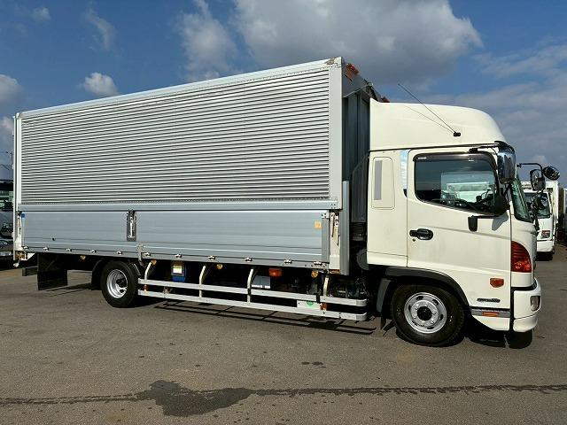 ヒノレンジャー 　Ｈ２５年式　日野　アルミウイング　ハイルーフ　後輪エアサス　フルキャブ　ベッド付き　フルワイド　背高　６３００　トランテックス　２４０馬力　６速　ＭＴ　マニュアル　４ｔ　８ｔ　中型　バン　箱車（16枚目）